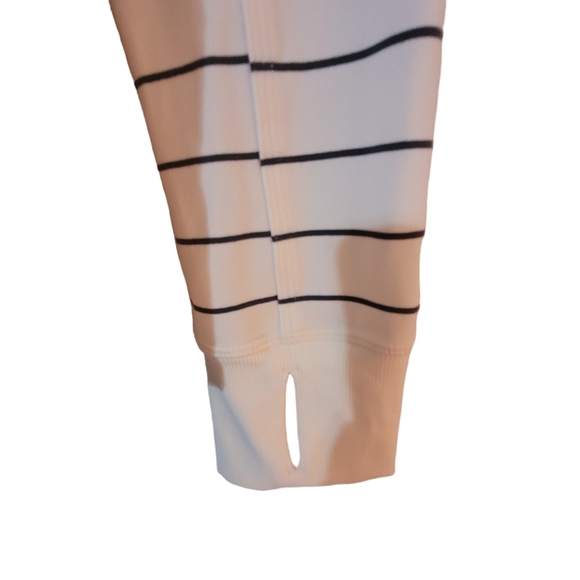 Lululemon Nice Asana Slalom stripe angel wing jacket Size 12 - Picture 7 of 12